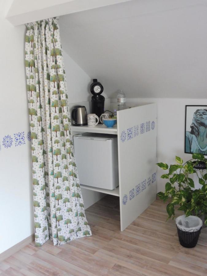 Bed and Breakfast La Lustinoise Екстер'єр фото